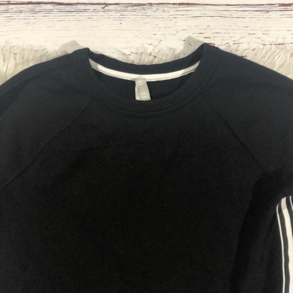 Athleta 24/7 Striped Side Crewneck Pullover Sweatshirt - Picture 7 of 14